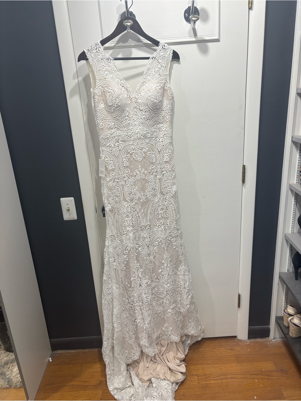 Elegant V-Neck White Lace Wedding Dress